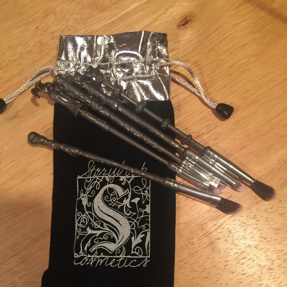 5 Piece Magic Wands Make Up Set Tools